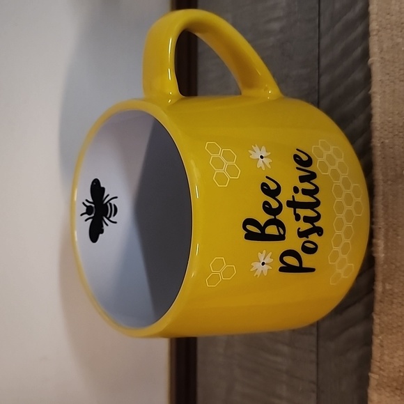 NWOT BEE POSITIVE LARGE COFFEE MUG - Picture 2 of 8